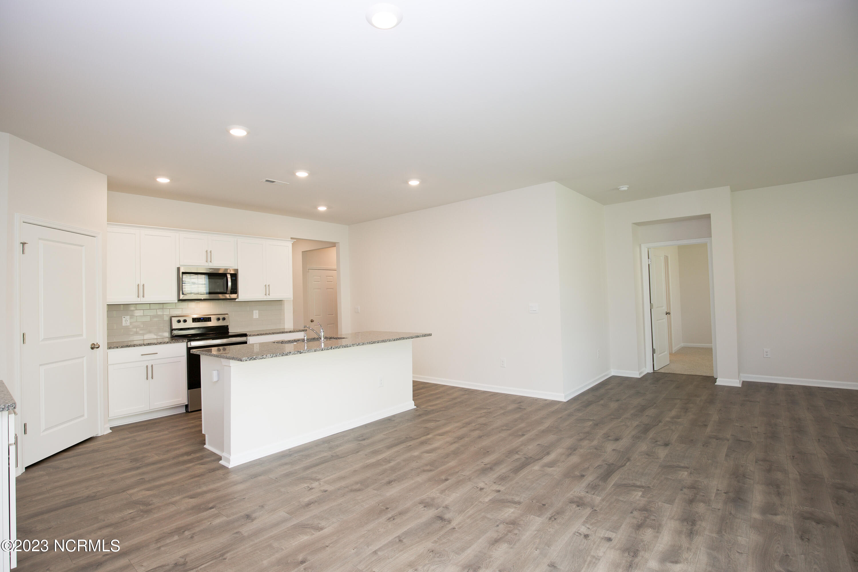 407 Apricot Lane