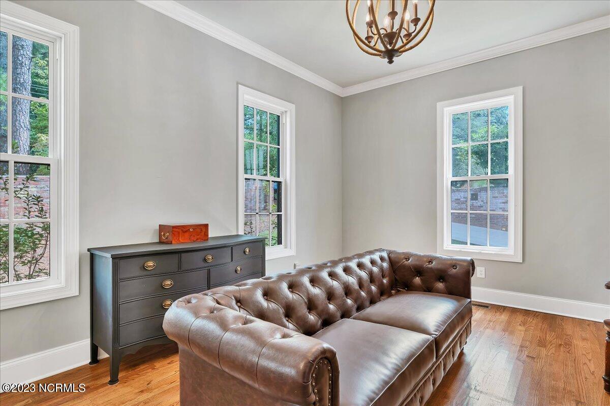 240 E Pennsylvania Avenue