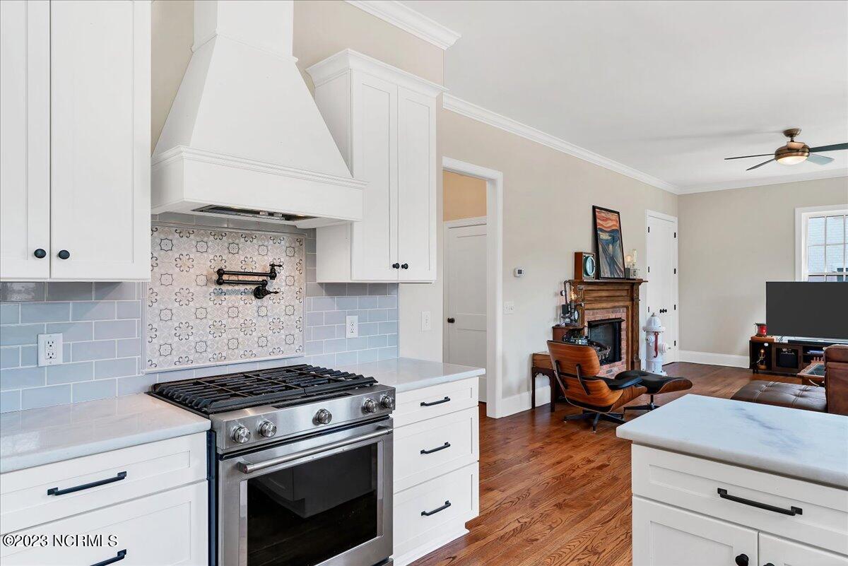 240 E Pennsylvania Avenue