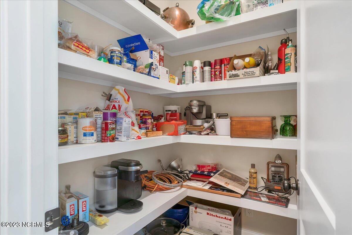 240 E Pennsylvania Avenue