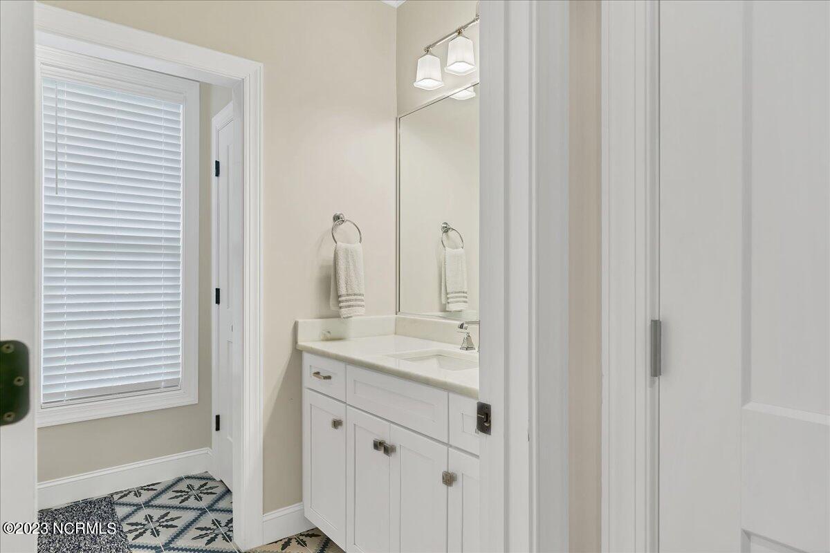 240 E Pennsylvania Avenue