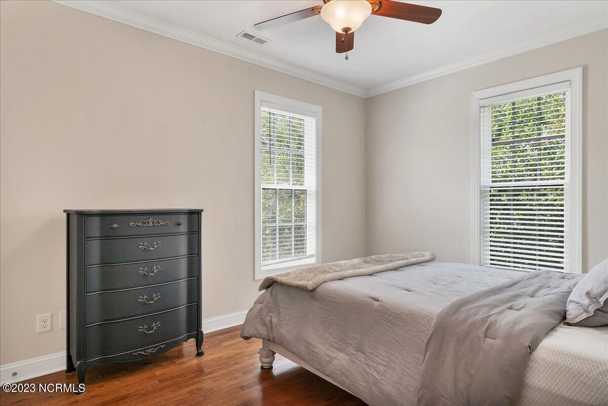 240 E Pennsylvania Avenue