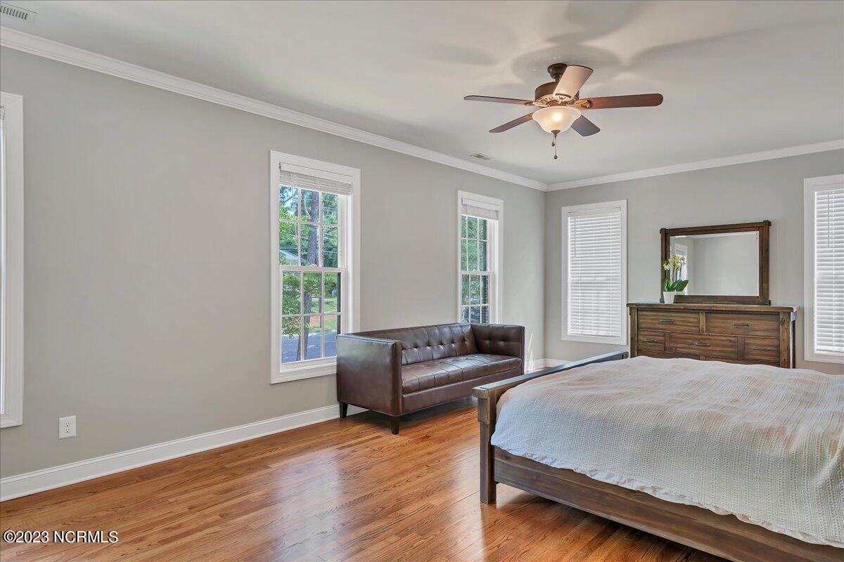 240 E Pennsylvania Avenue