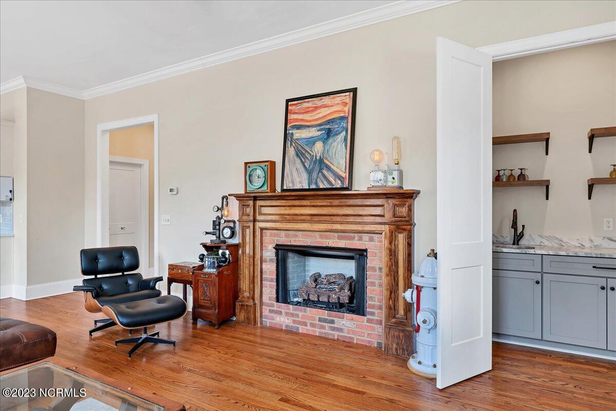 240 E Pennsylvania Avenue