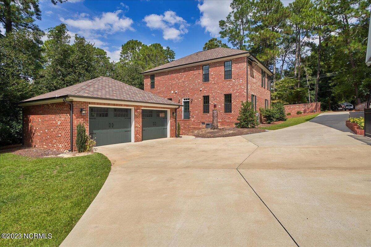 240 E Pennsylvania Avenue