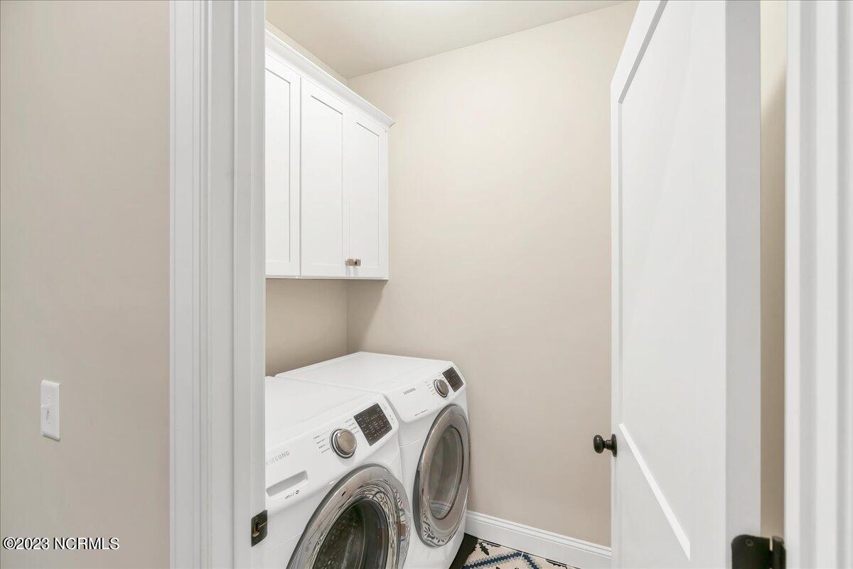 240 E Pennsylvania Avenue