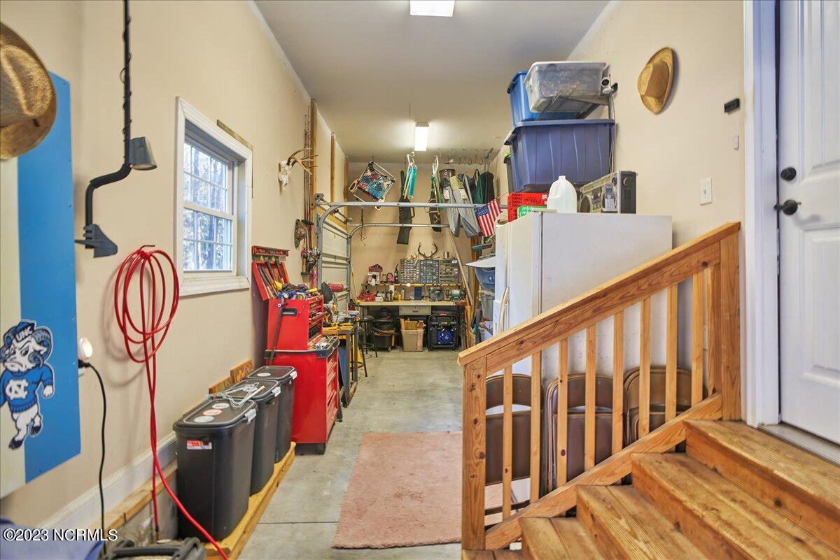 990 Nightingale Place