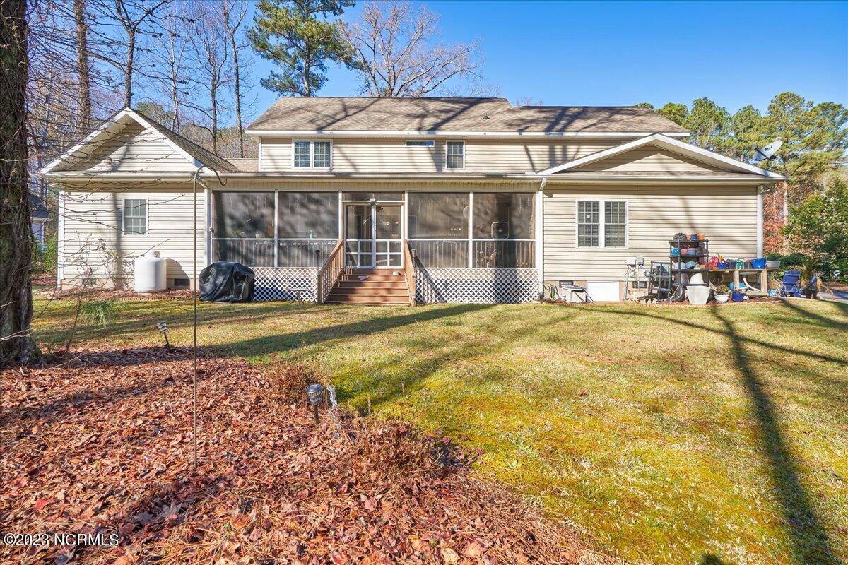 990 Nightingale Place