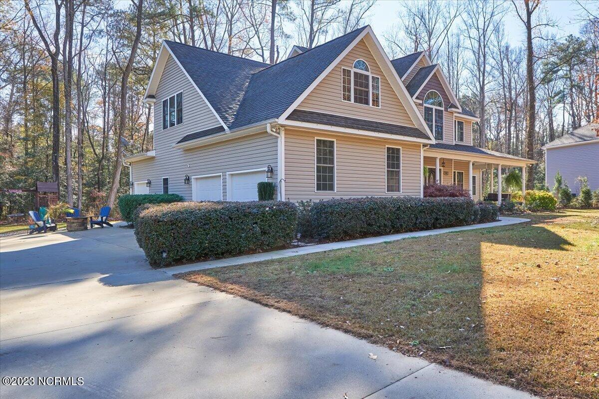 990 Nightingale Place