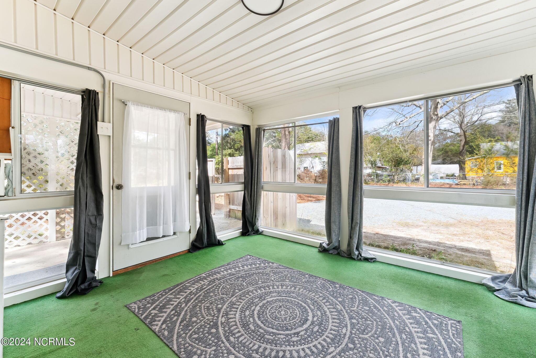 135 S Pecan Street