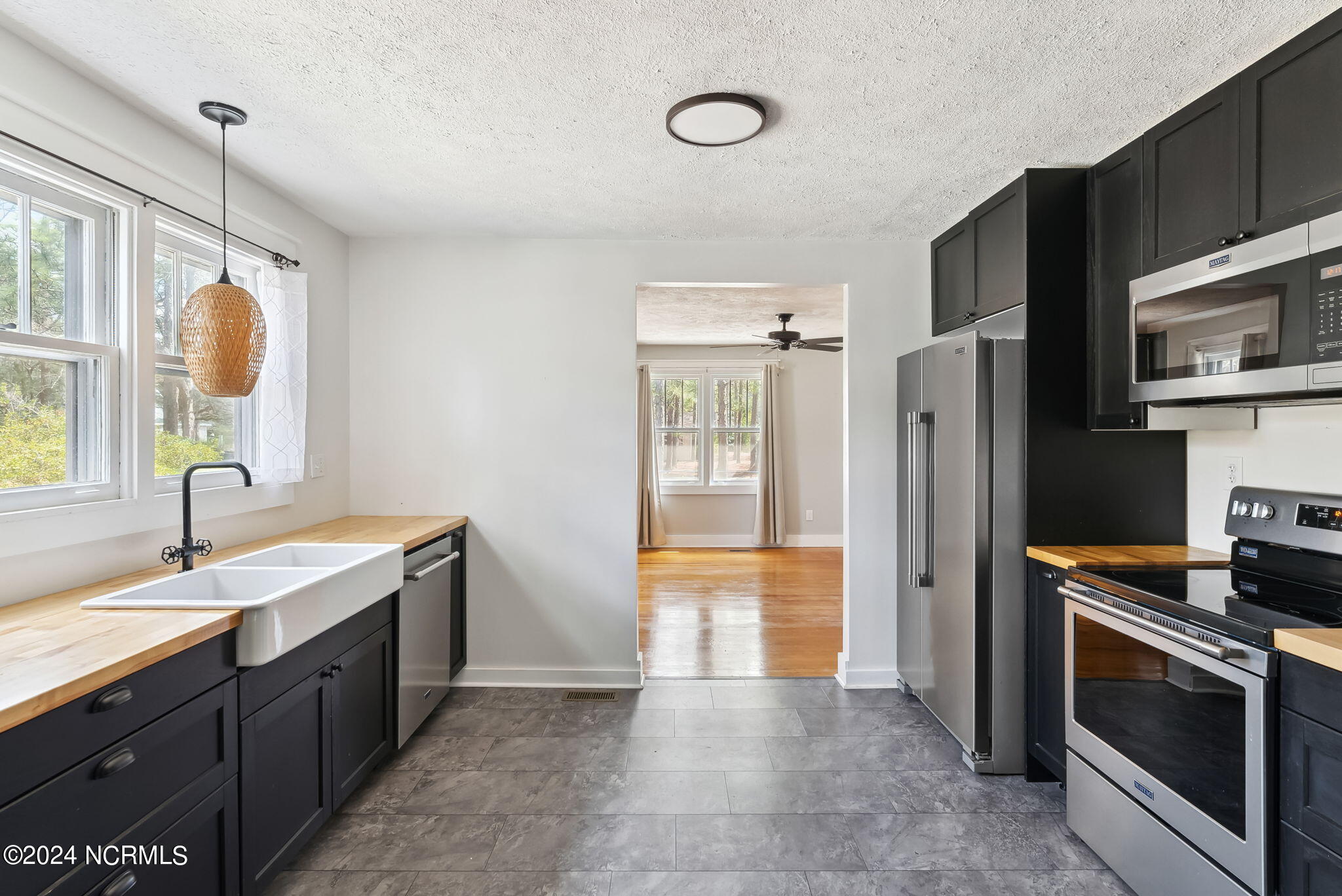 135 S Pecan Street