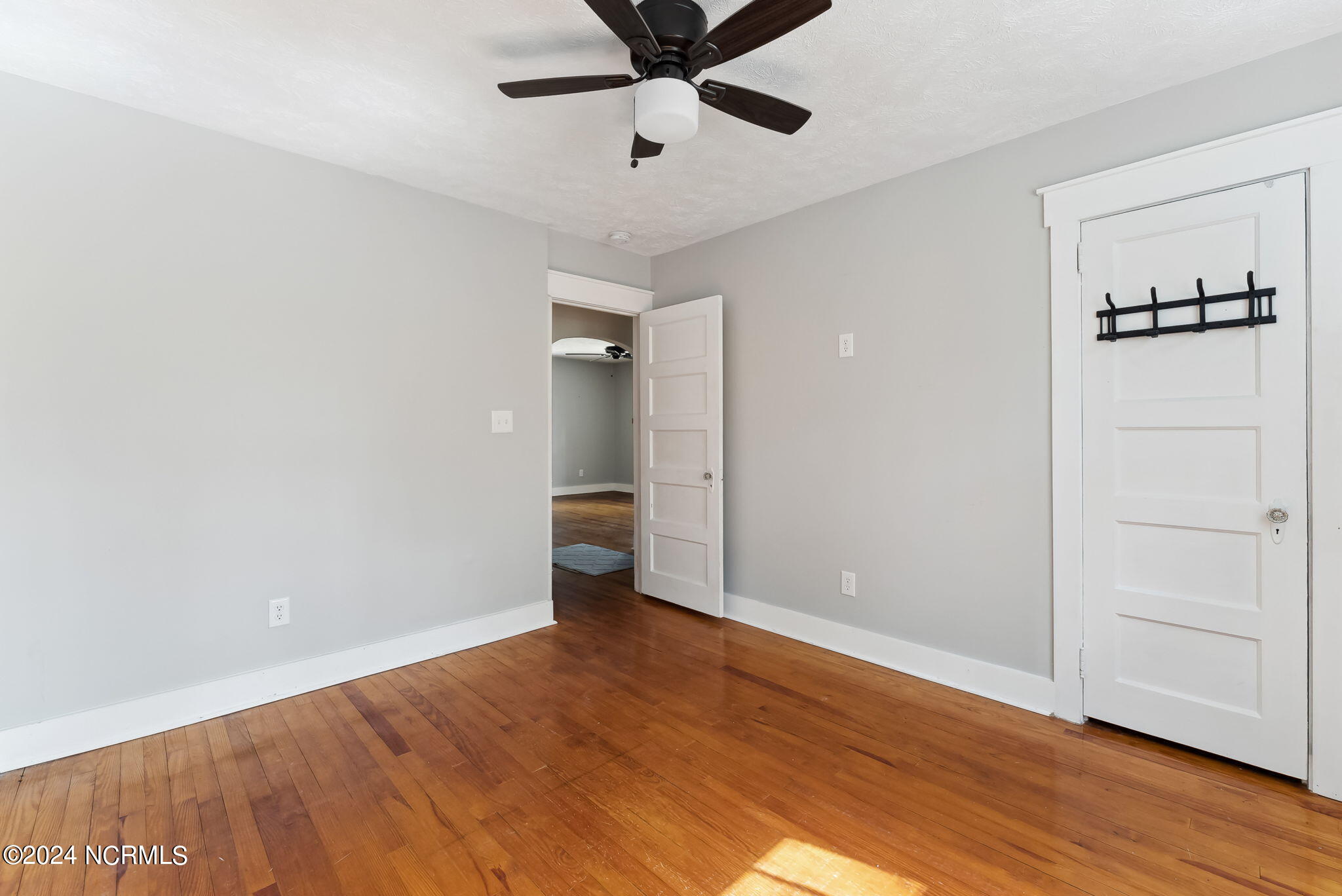 135 S Pecan Street
