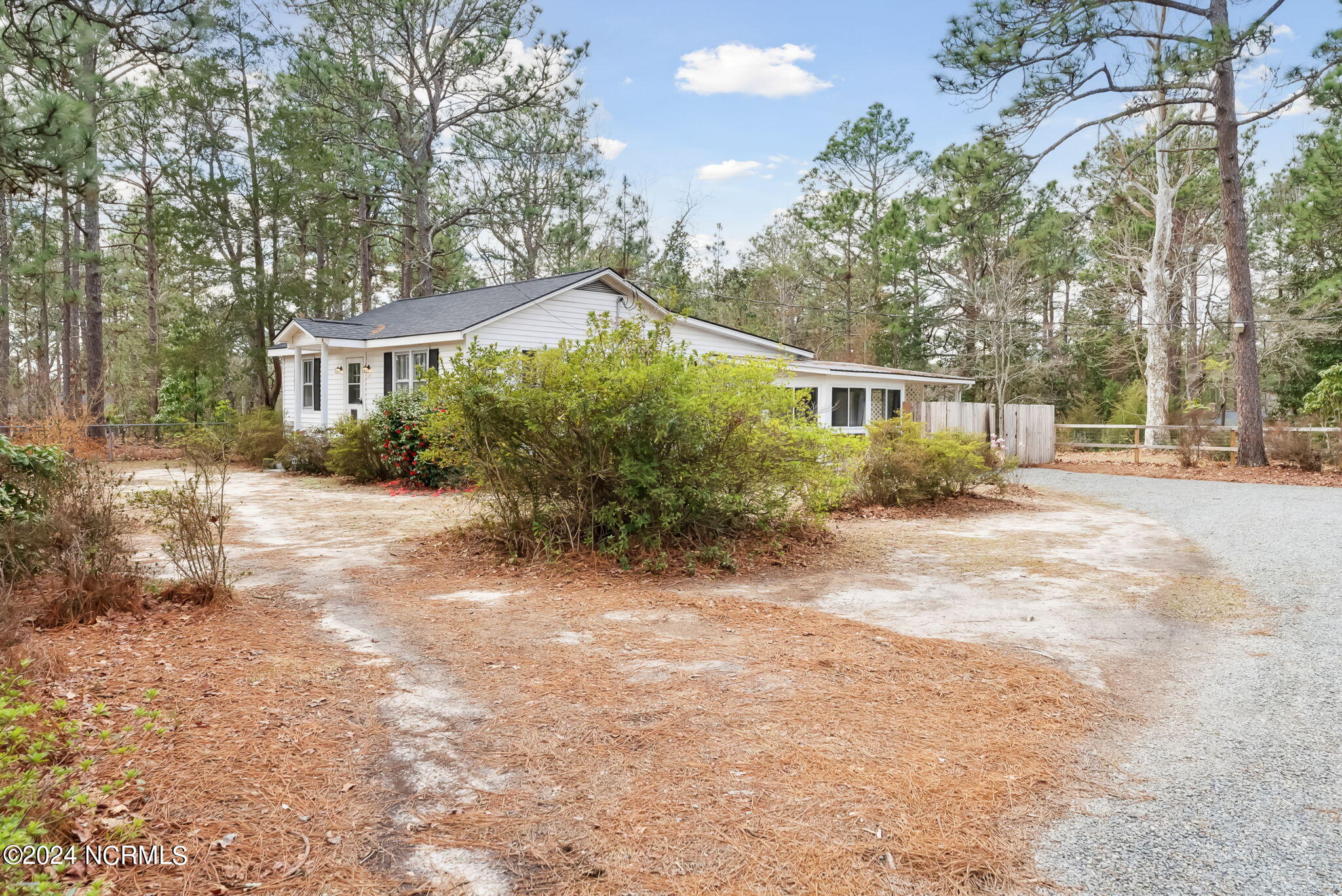 135 S Pecan Street