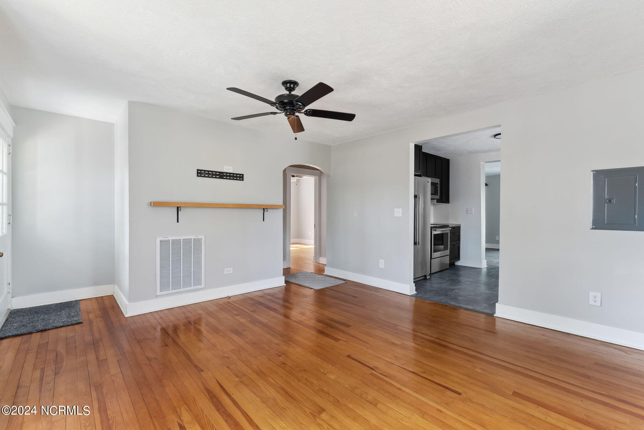 135 S Pecan Street