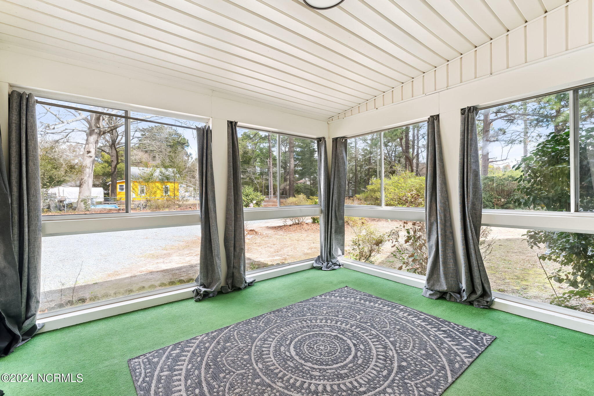 135 S Pecan Street
