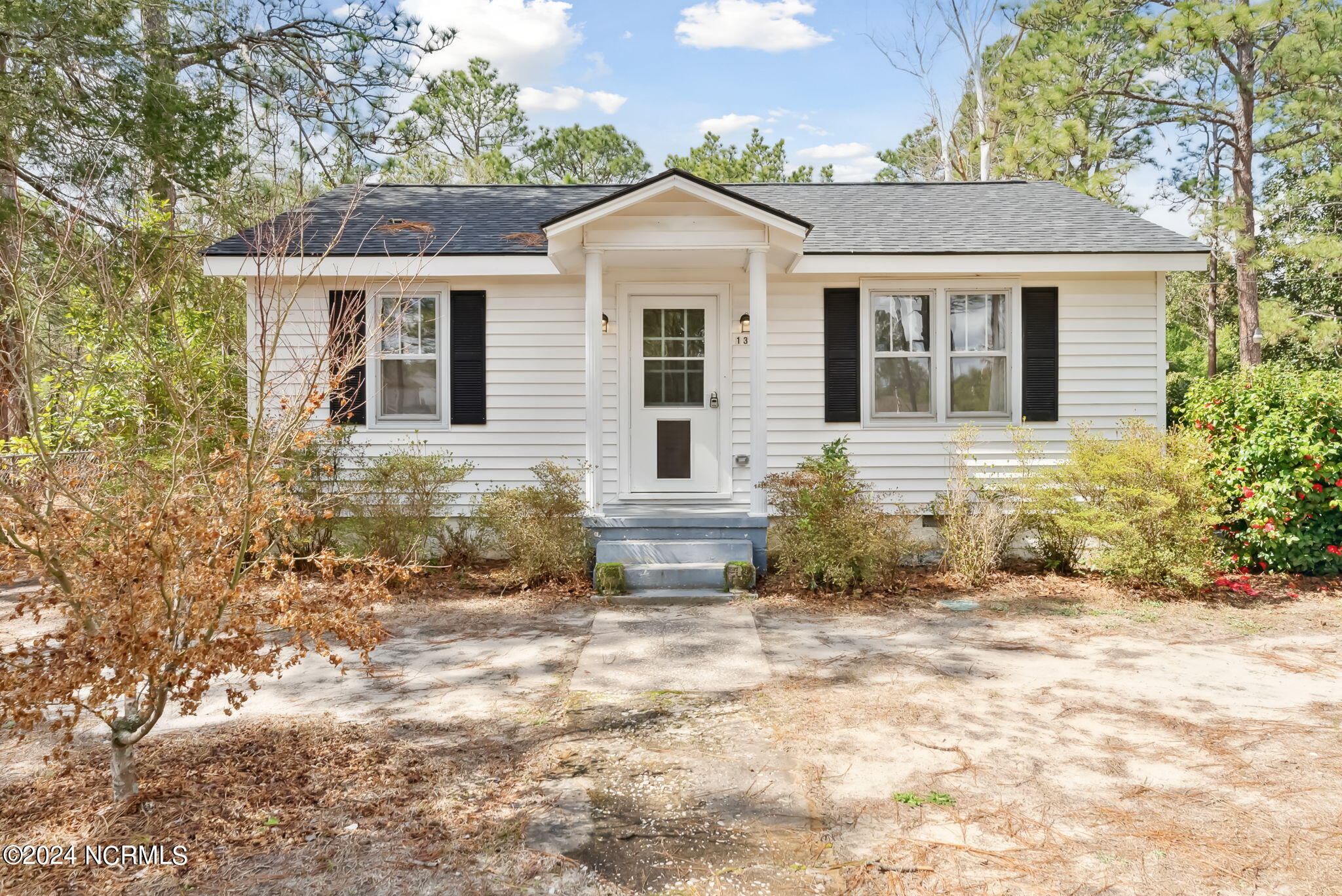 135 S Pecan Street