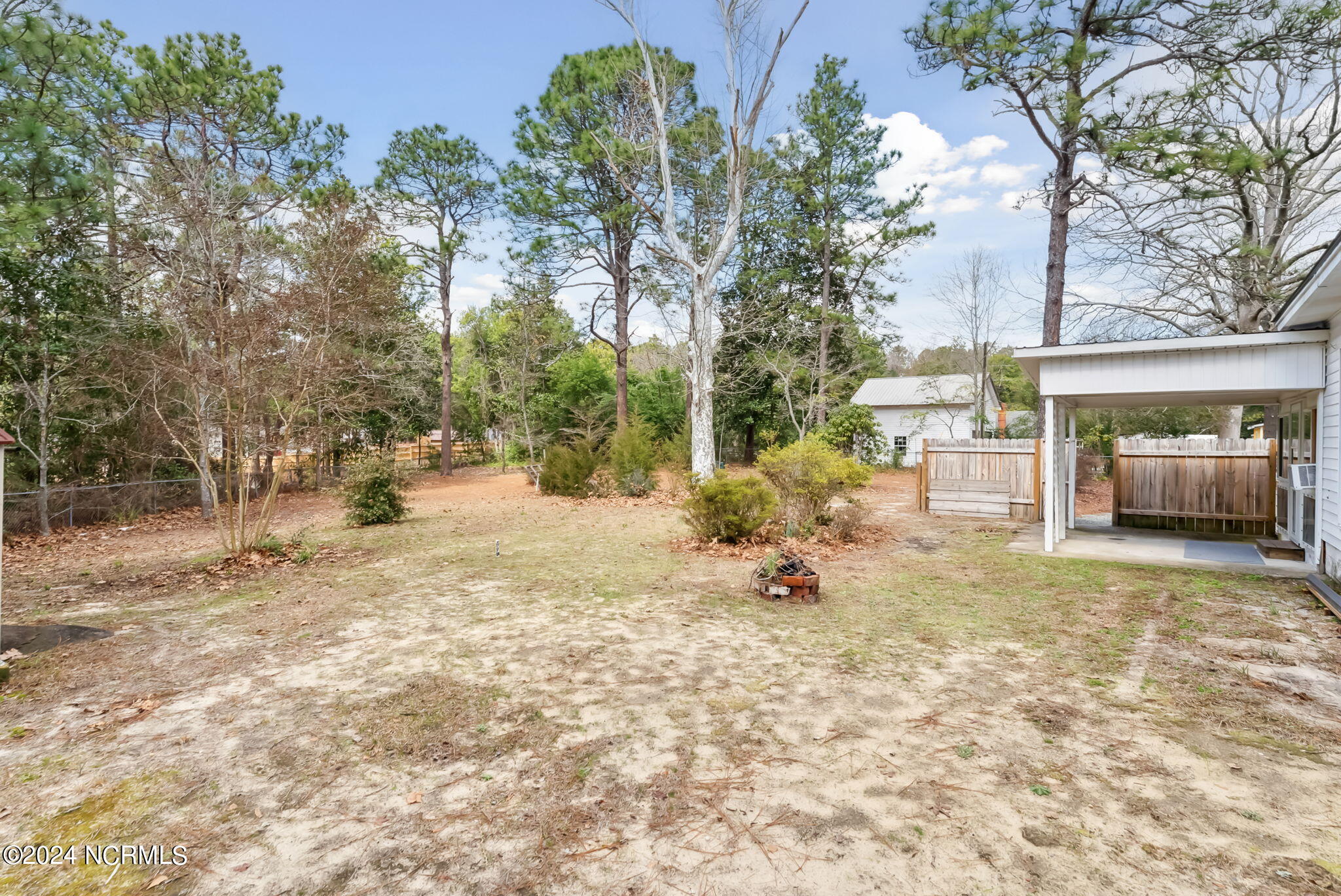 135 S Pecan Street