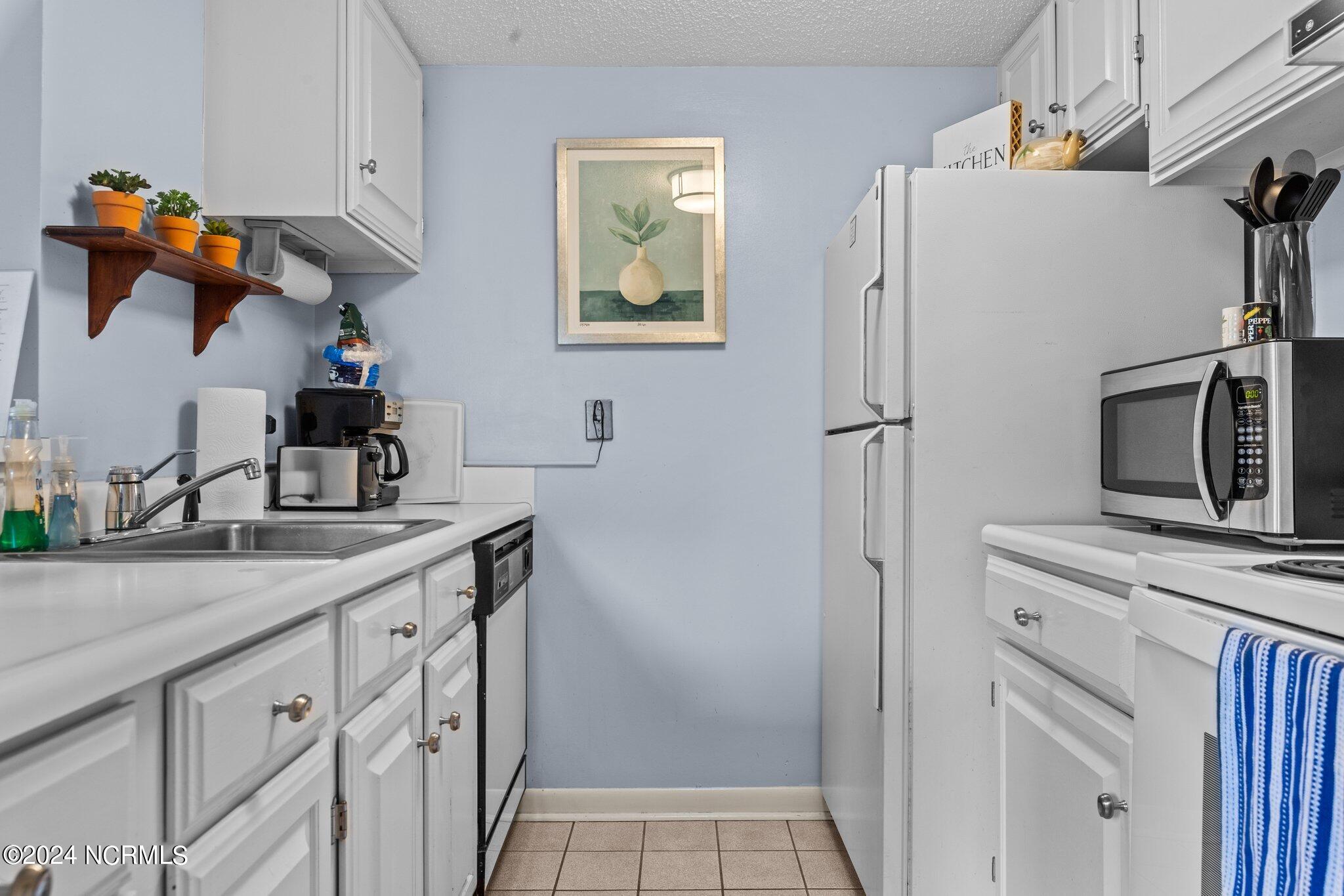 5 Pine Tree Road, 212