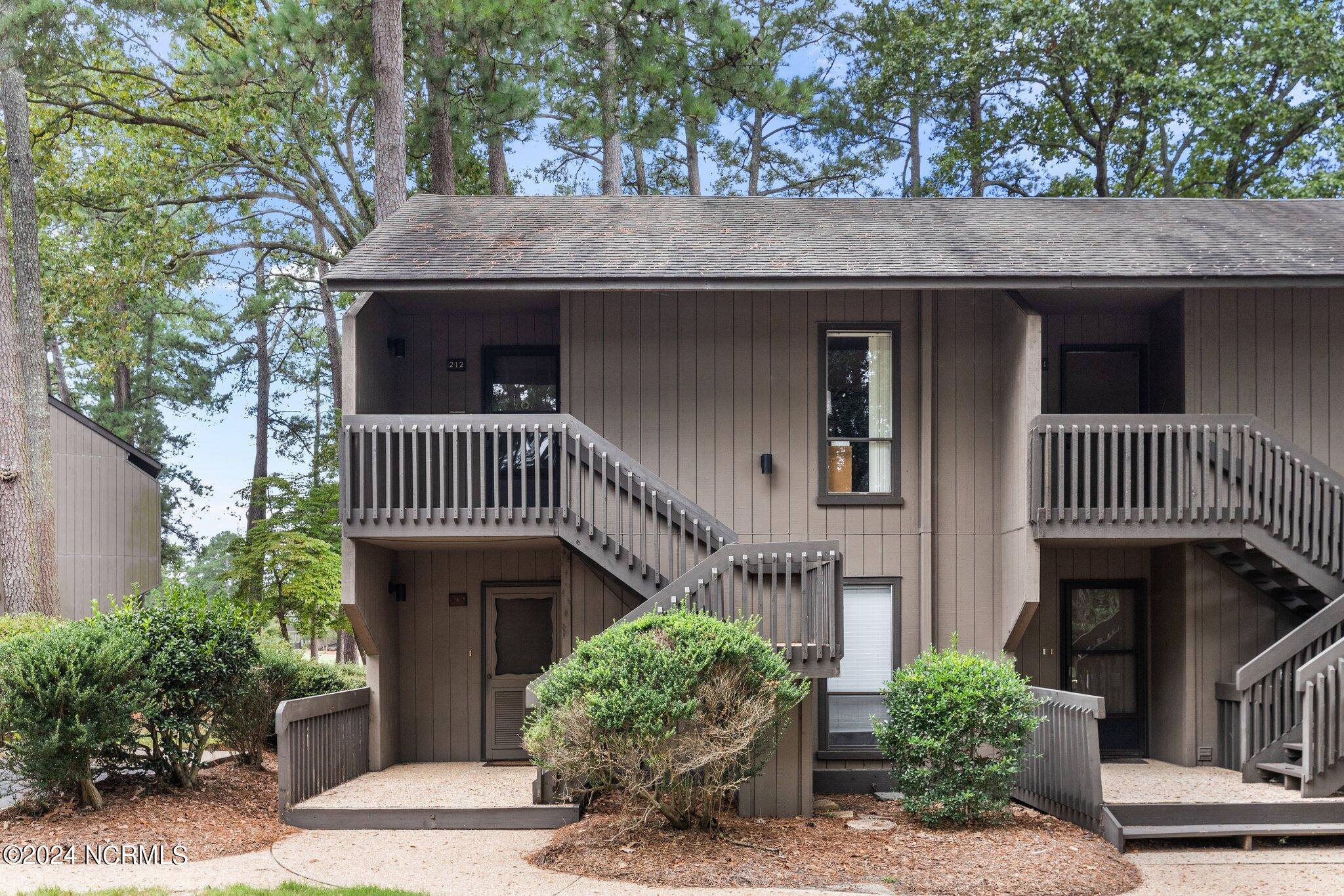 5 Pine Tree Road, 212