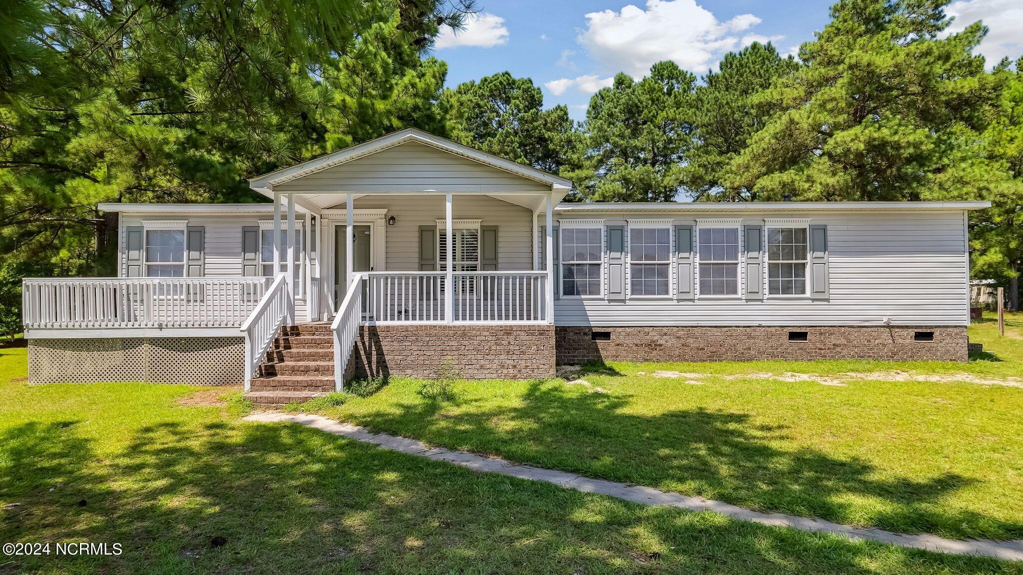 225 Meadowfield Circle
