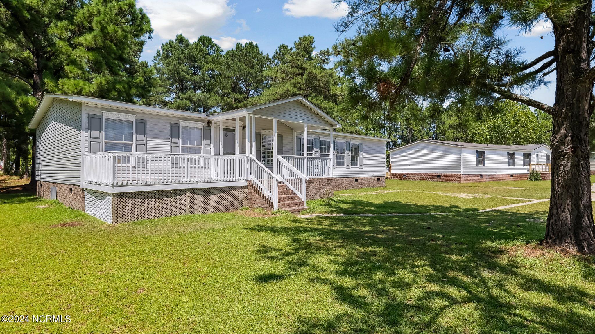 225 Meadowfield Circle