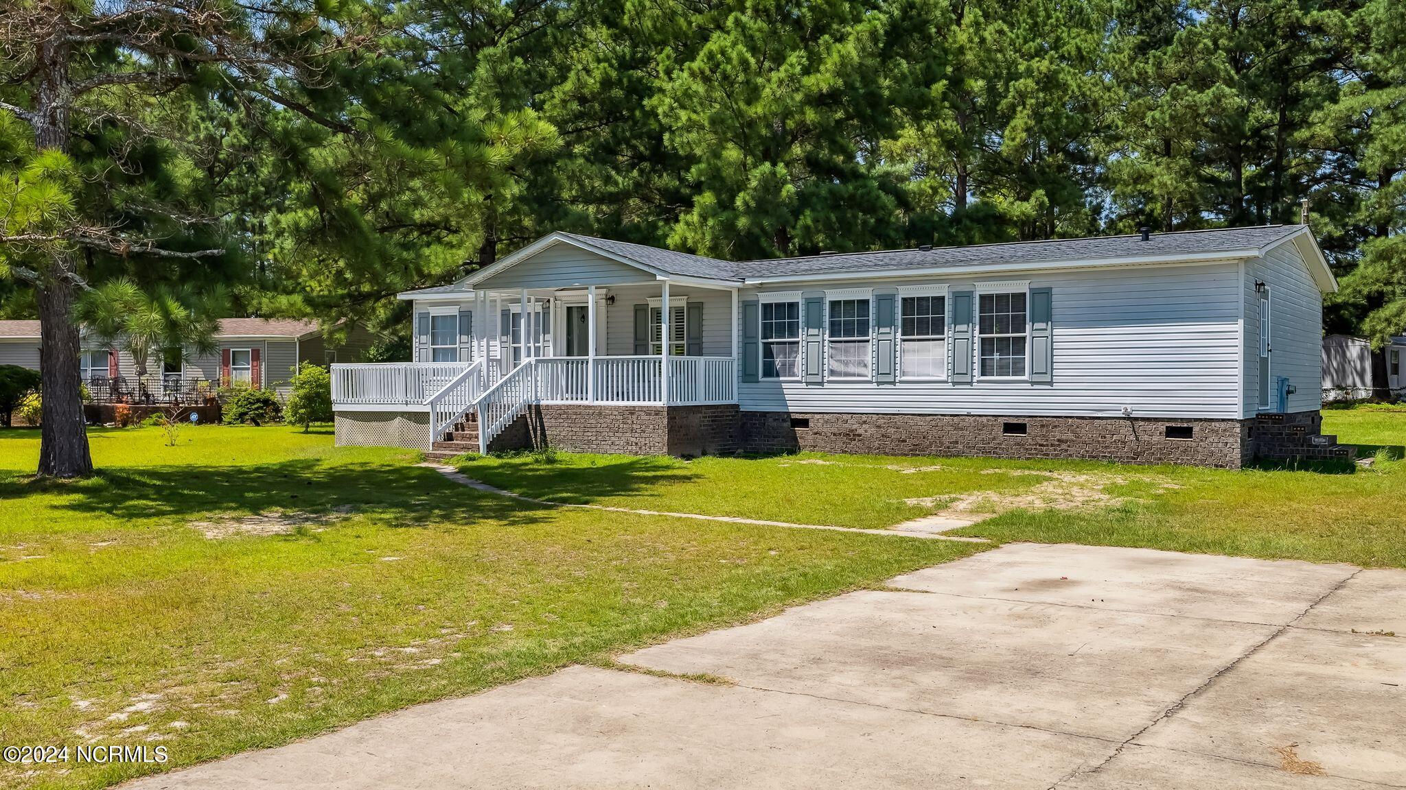 225 Meadowfield Circle