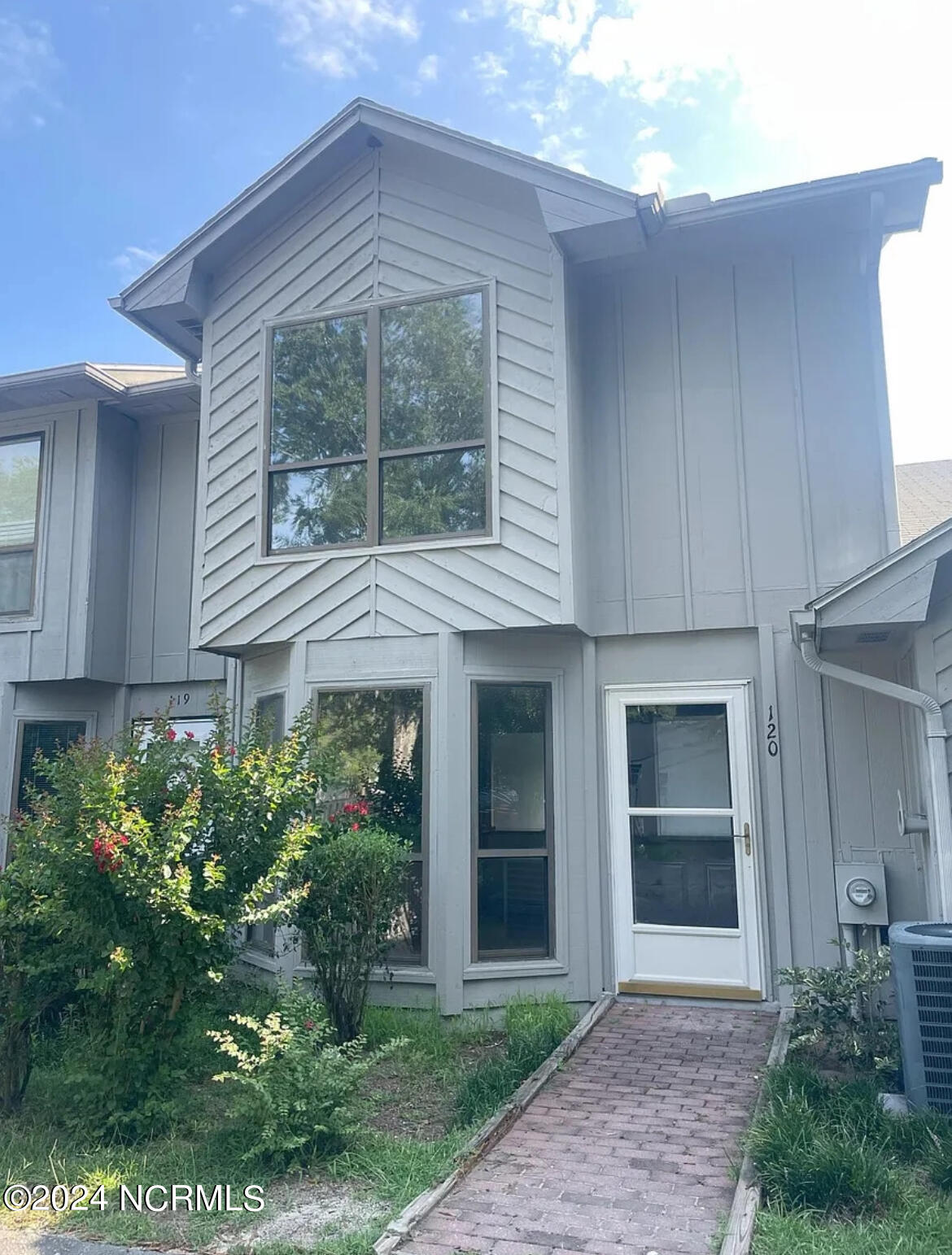 120 Mallards Cove