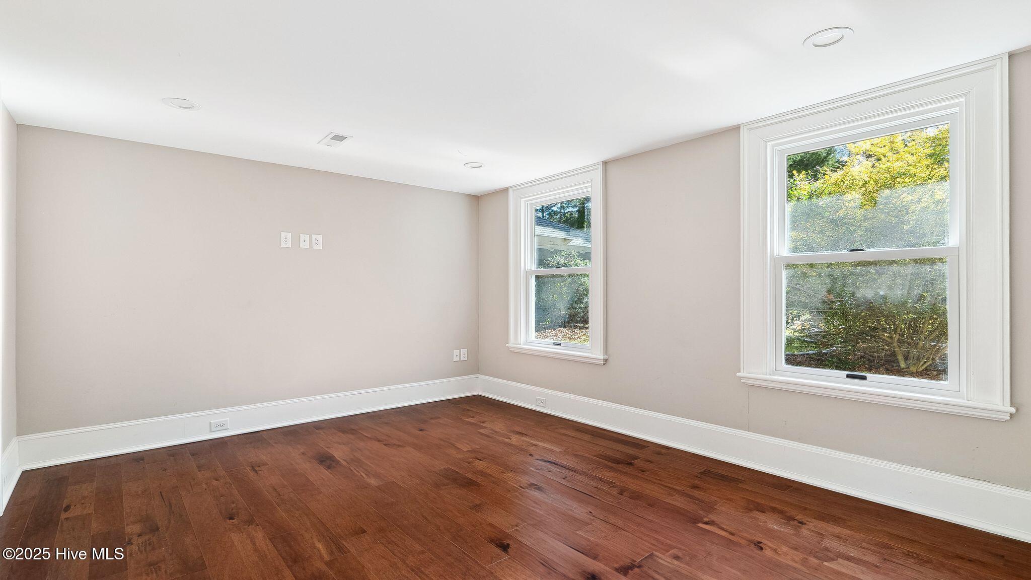 1645 E Indiana Avenue