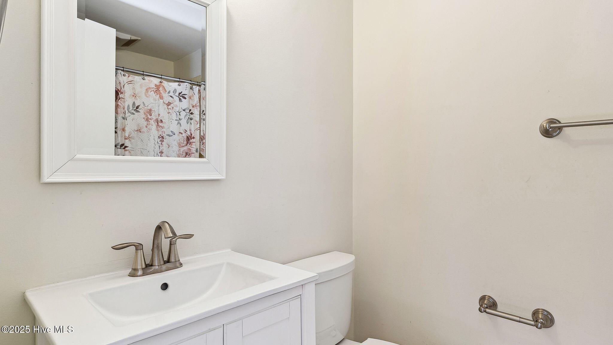 1645 E Indiana Avenue