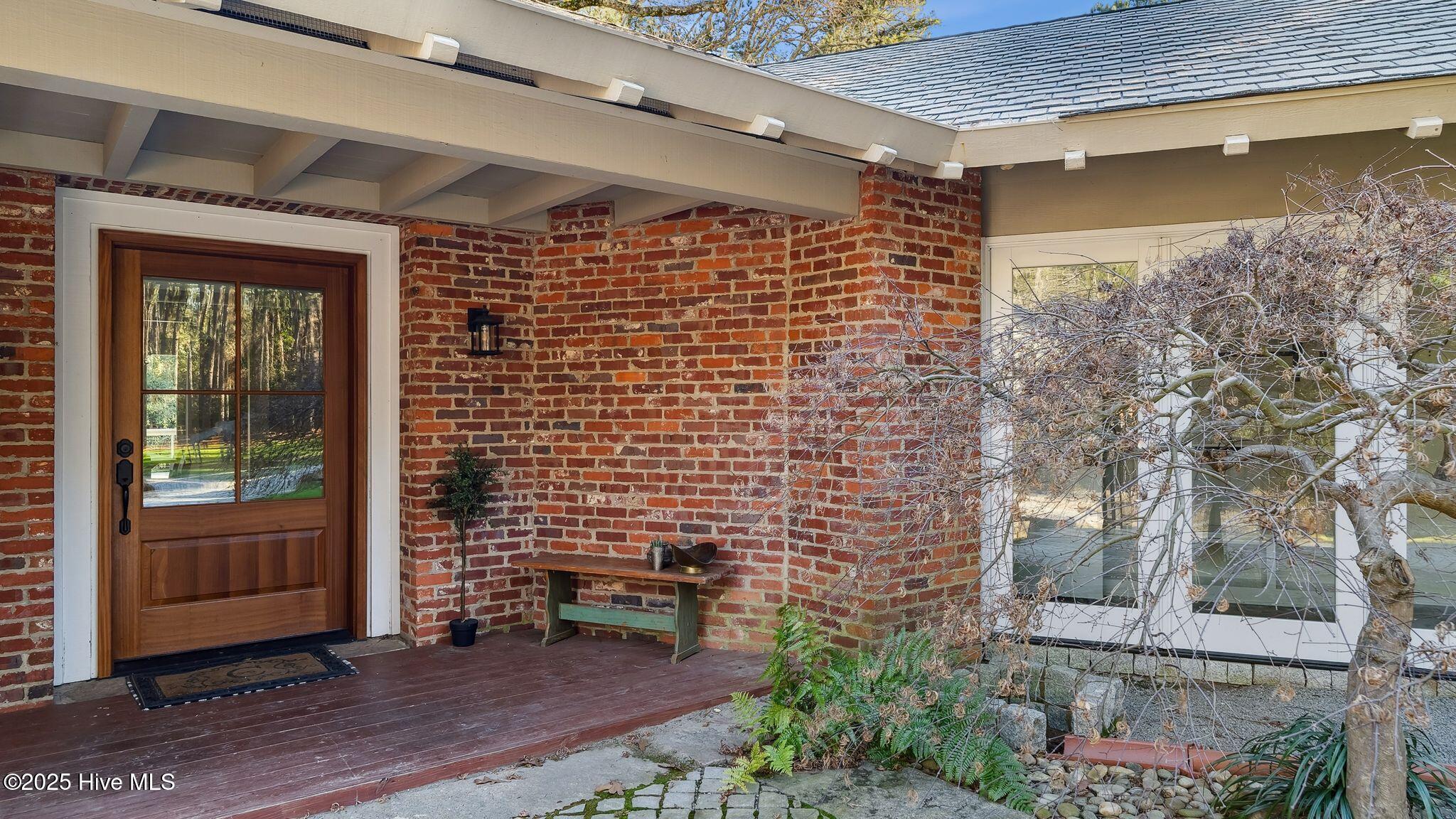 1645 E Indiana Avenue