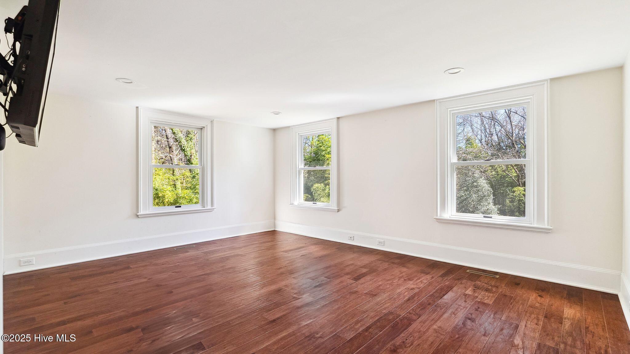 1645 E Indiana Avenue