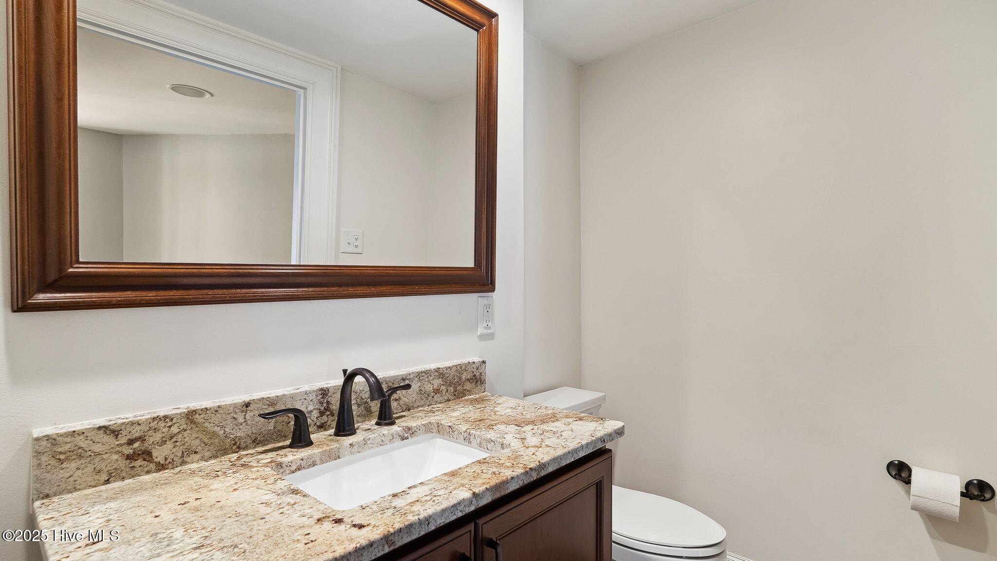 1645 E Indiana Avenue