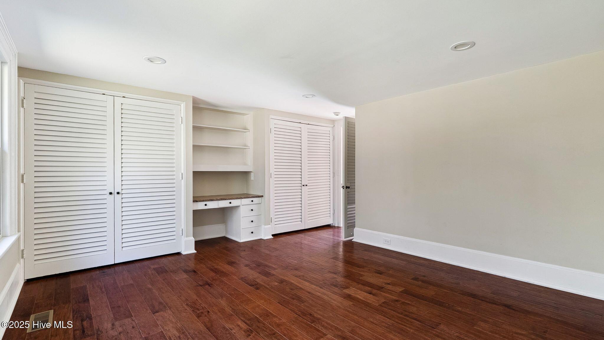 1645 E Indiana Avenue