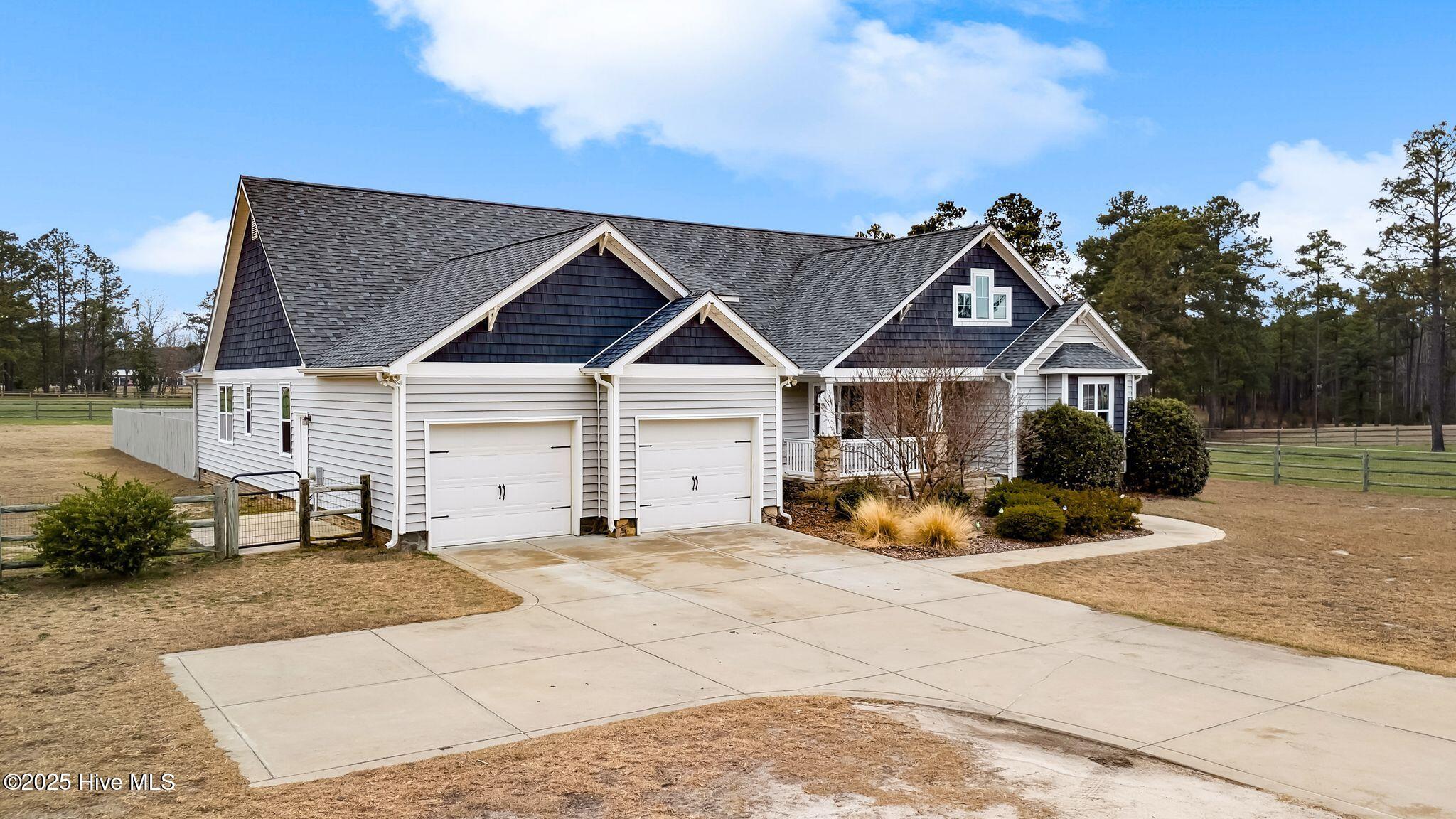 222 Pelham Trail NW