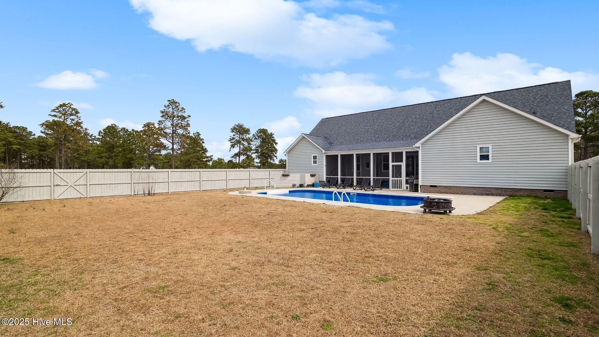 222 Pelham Trail NW