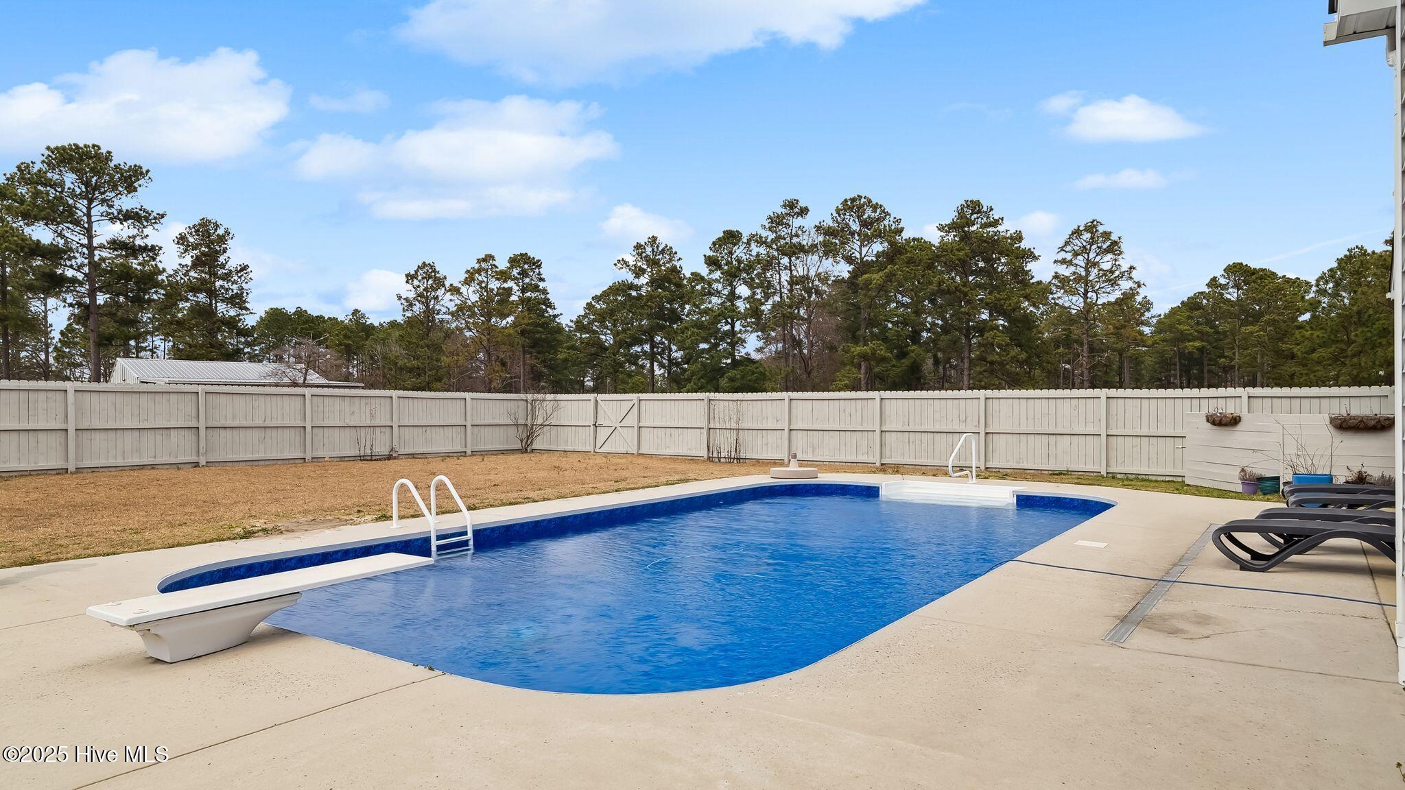222 Pelham Trail NW