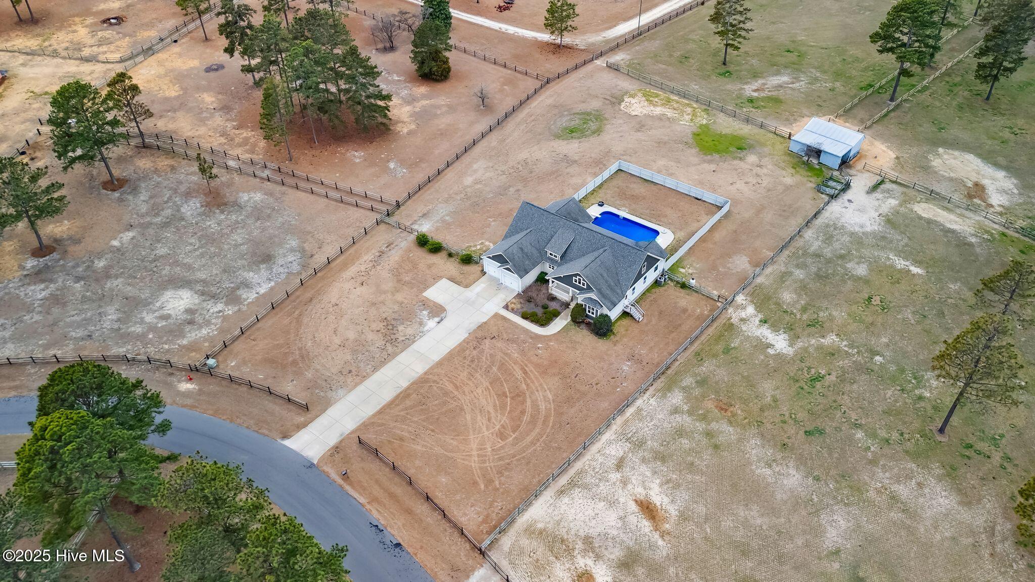 222 Pelham Trail NW