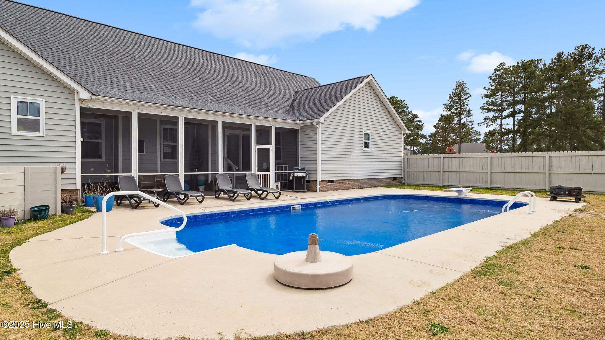 222 Pelham Trail NW