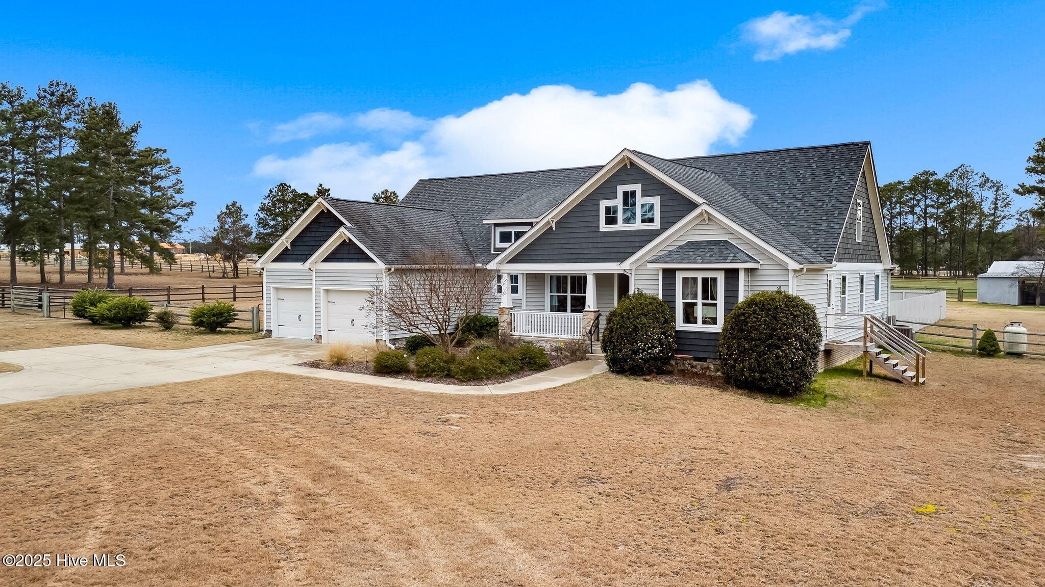222 Pelham Trail NW