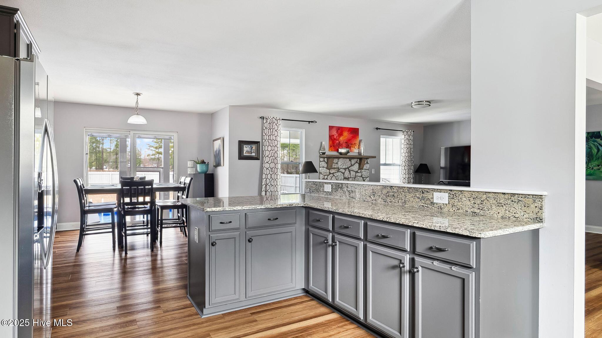222 Pelham Trail NW