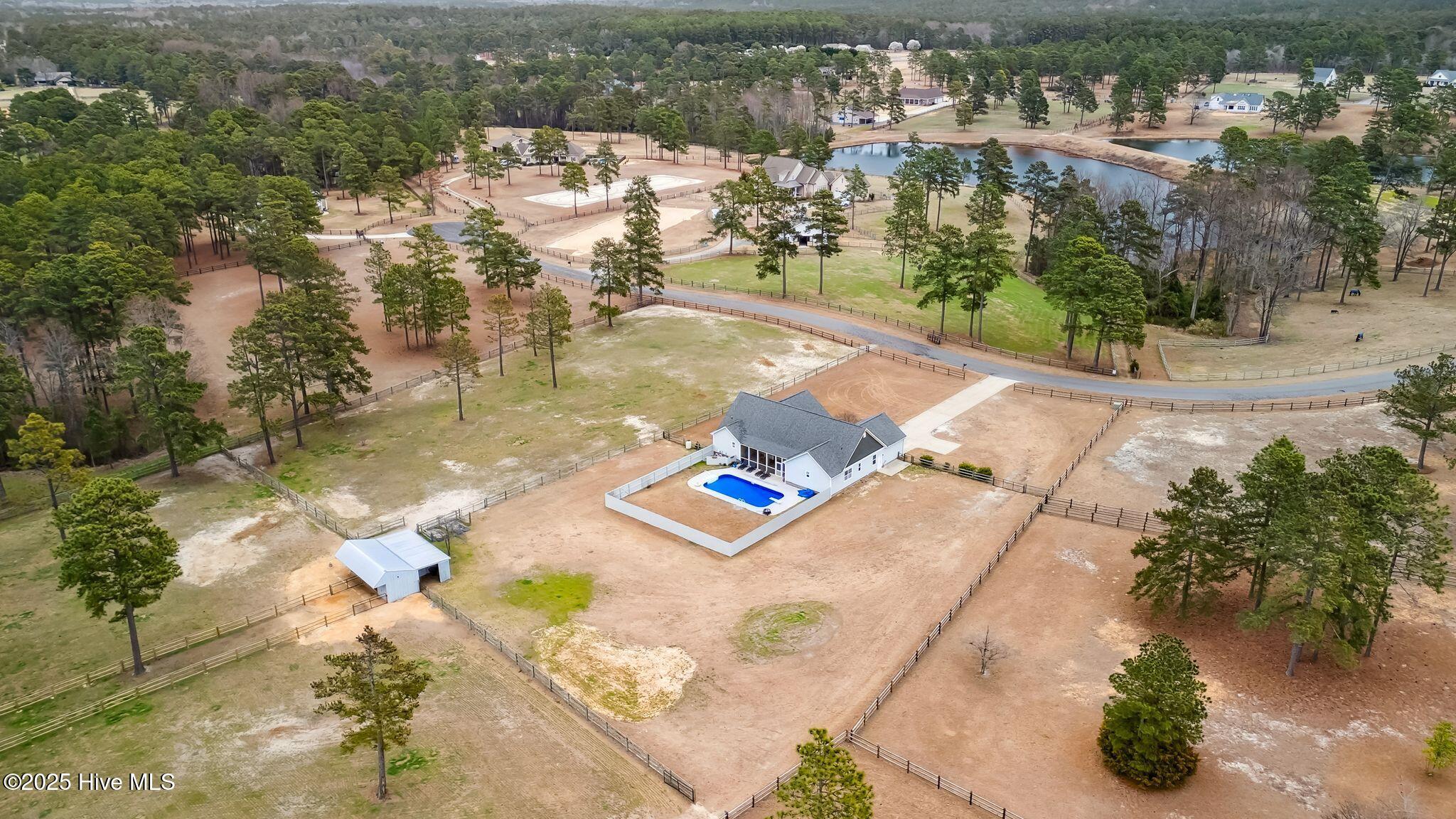 222 Pelham Trail NW