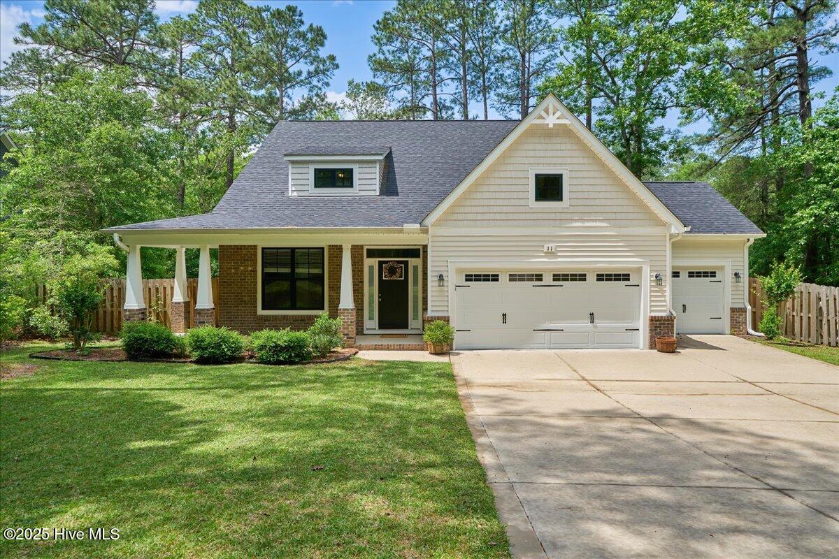 11 Bedford Circle