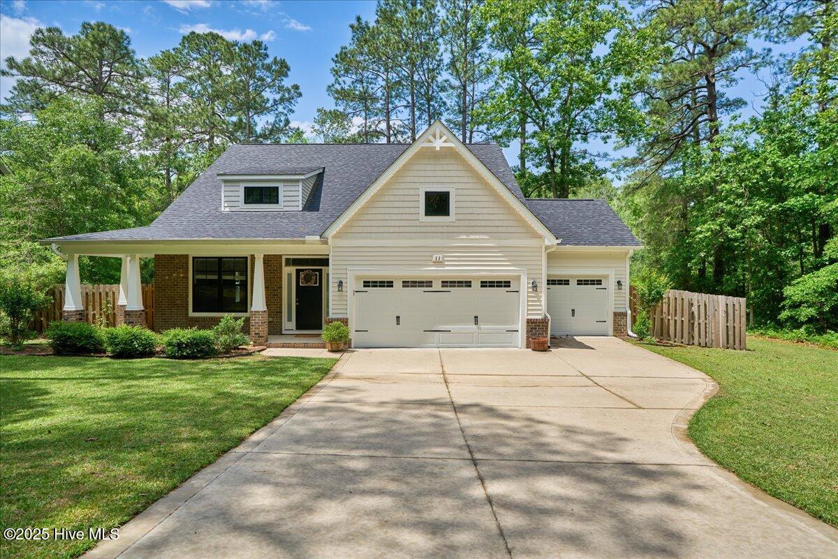 11 Bedford Circle