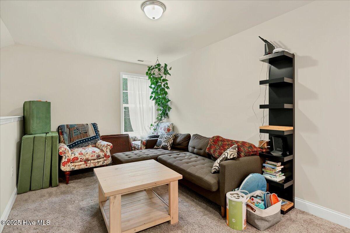 11 Bedford Circle