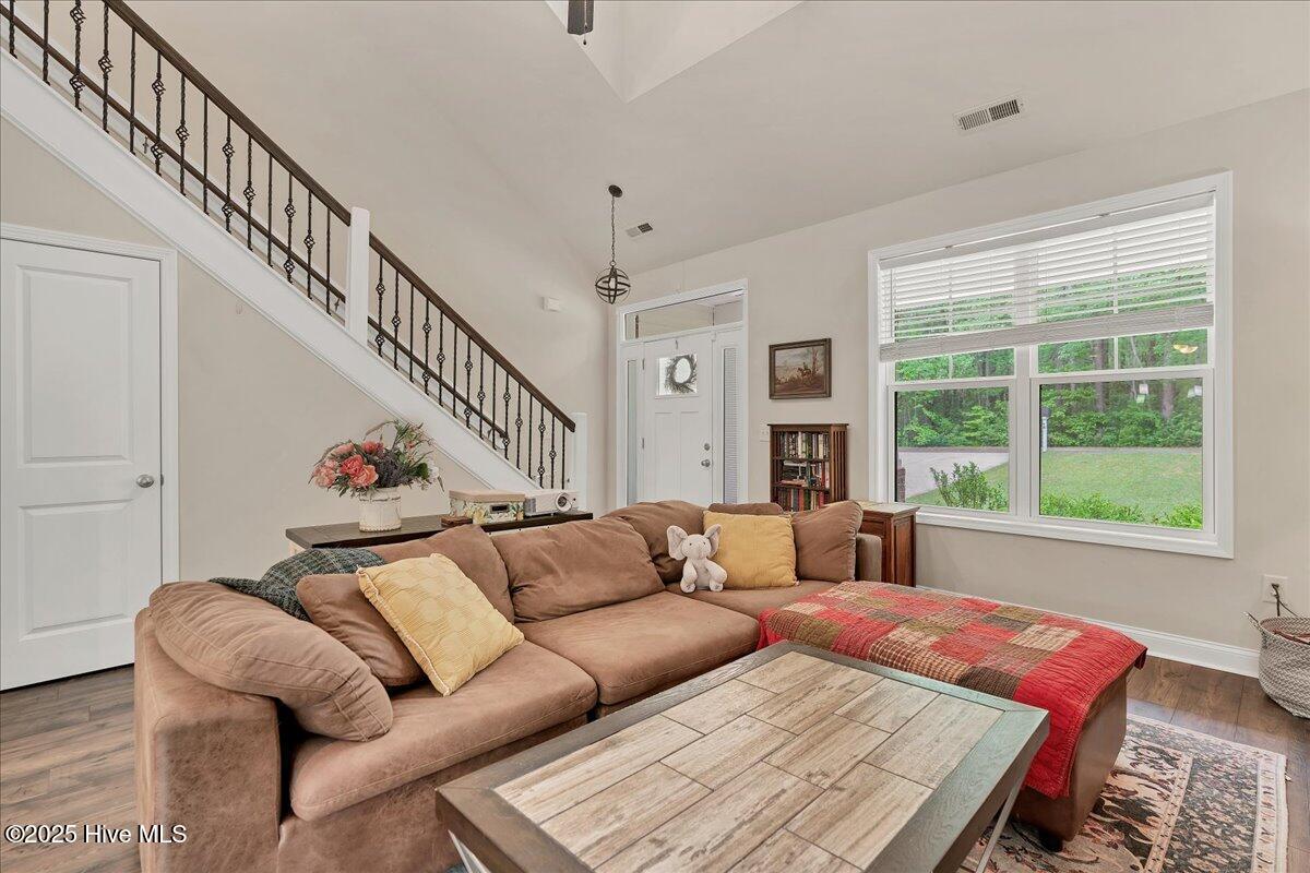 11 Bedford Circle