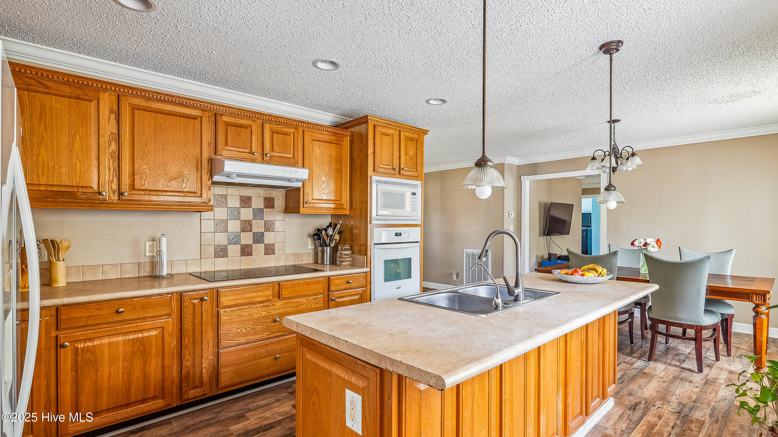 1444 Ring Road