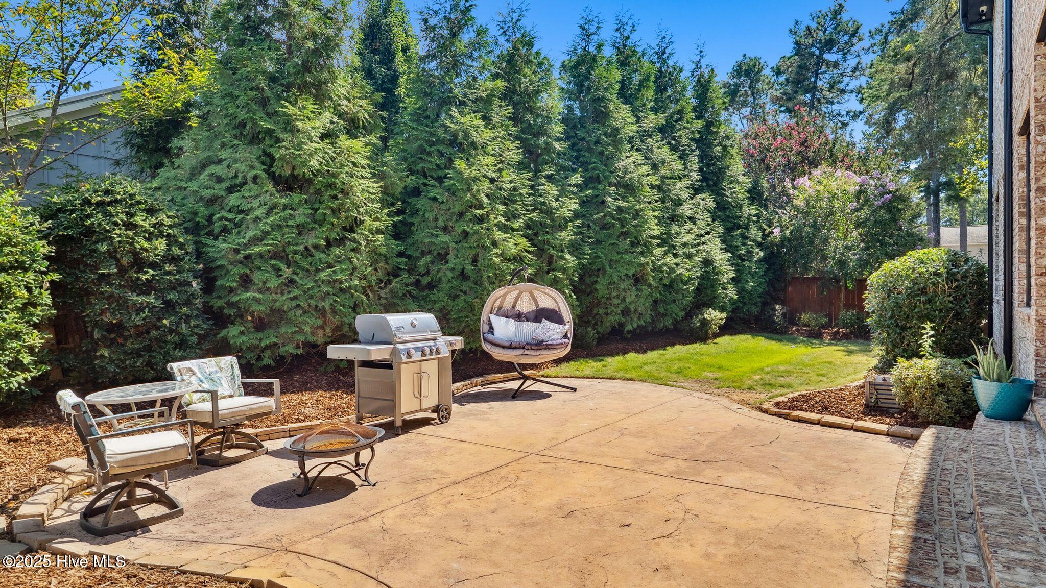 555 NE Broad Street, Southern Pines