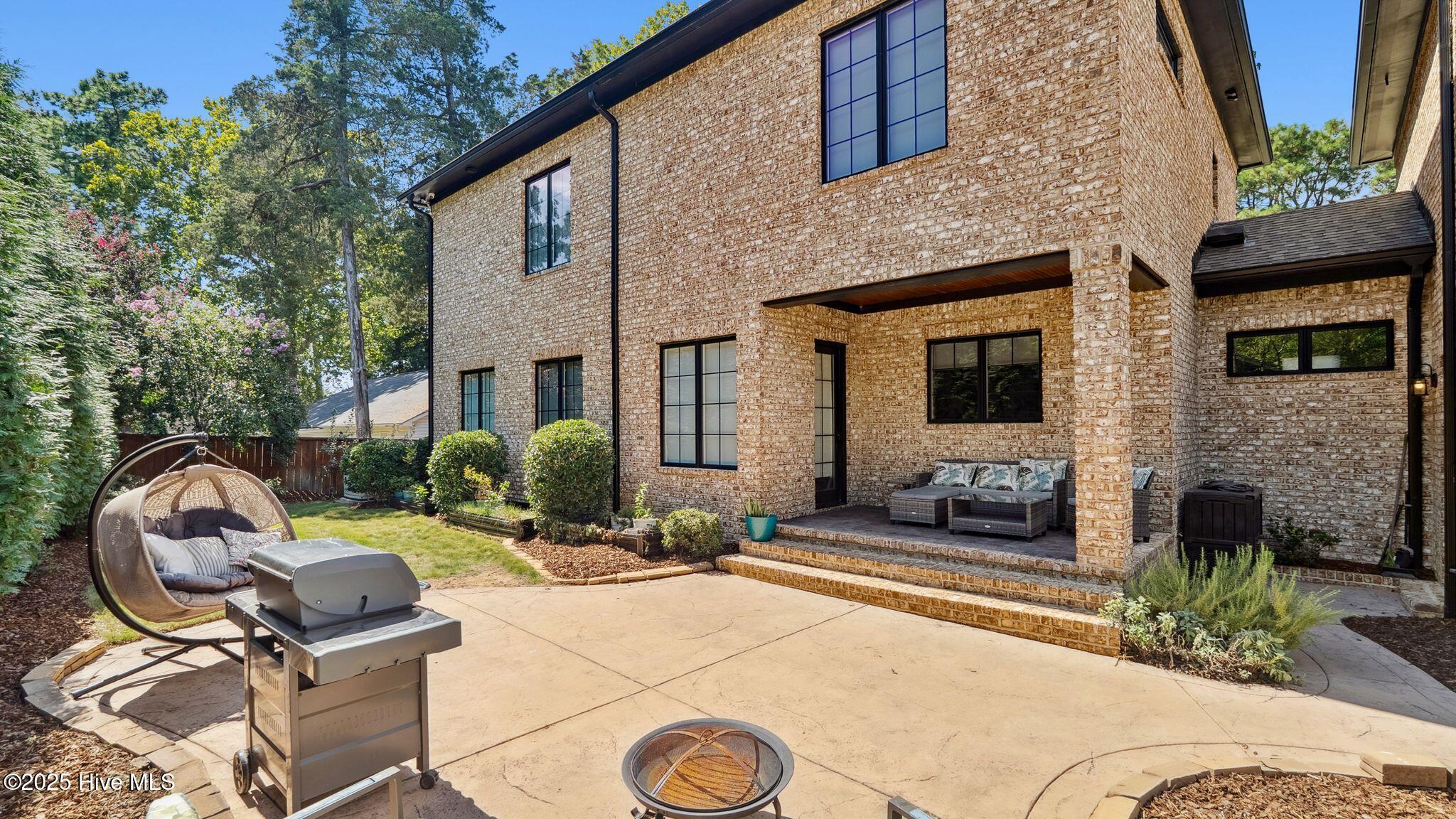 555 NE Broad Street, Southern Pines