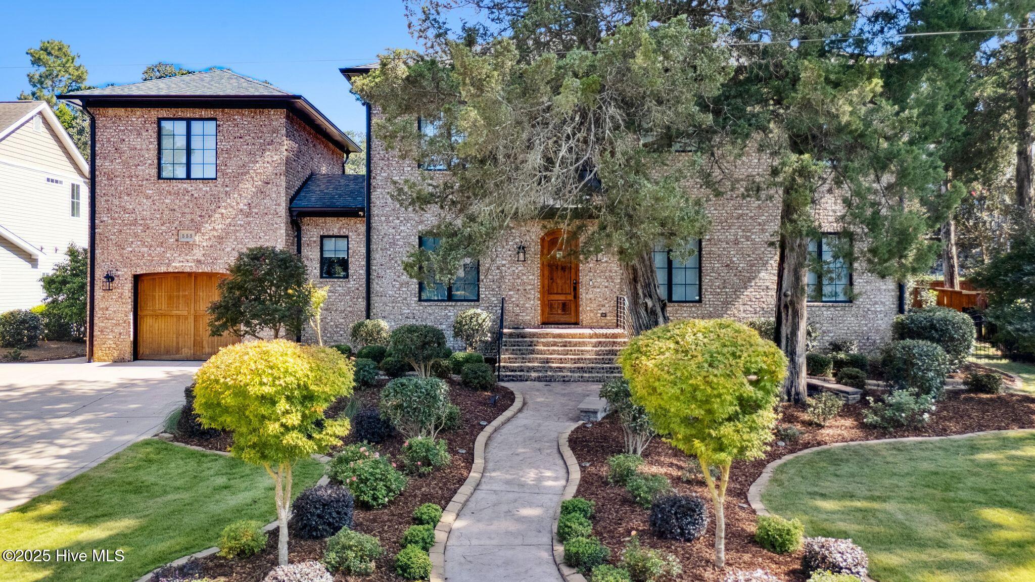 555 NE Broad Street, Southern Pines