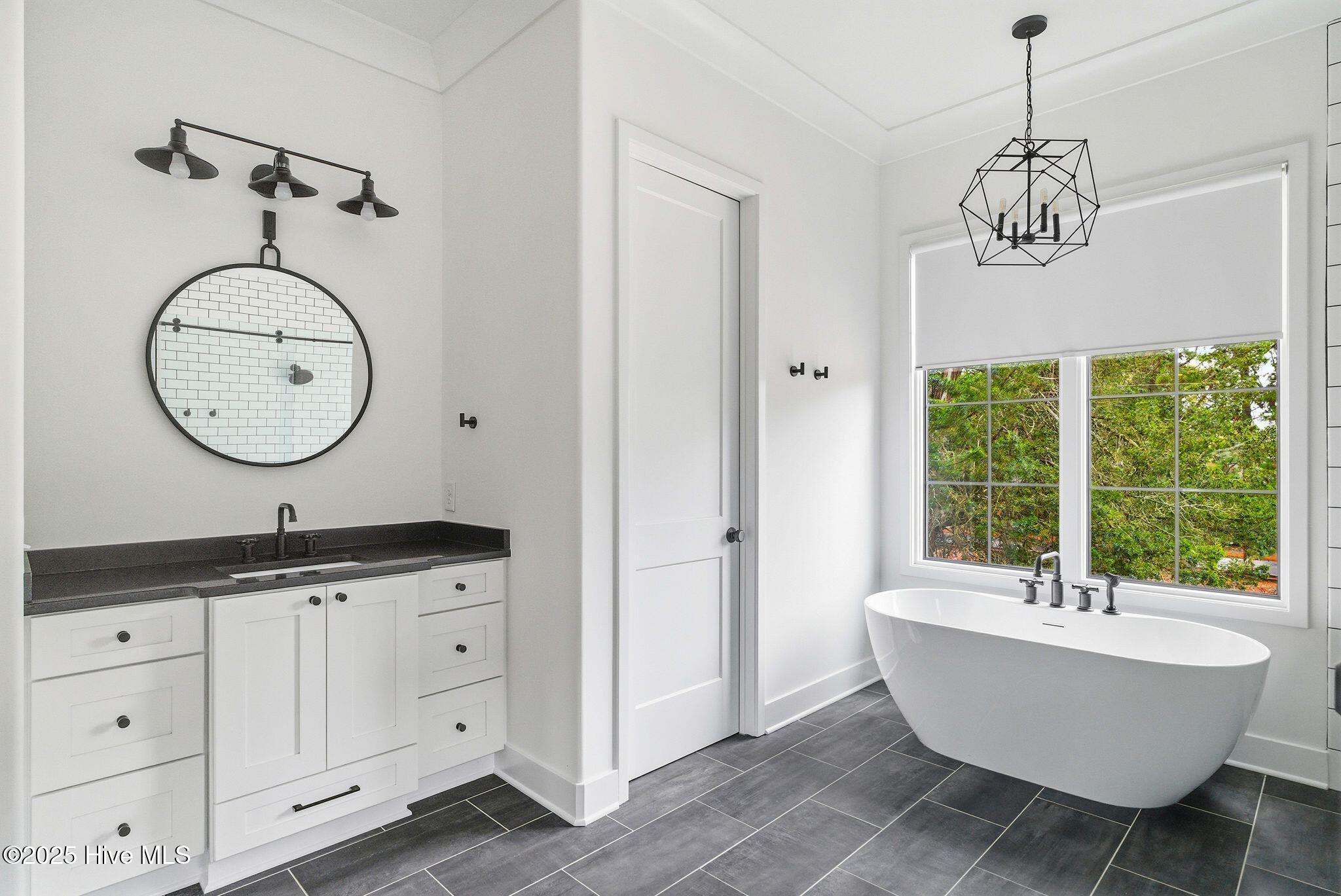 555 NE Broad Street, Southern Pines